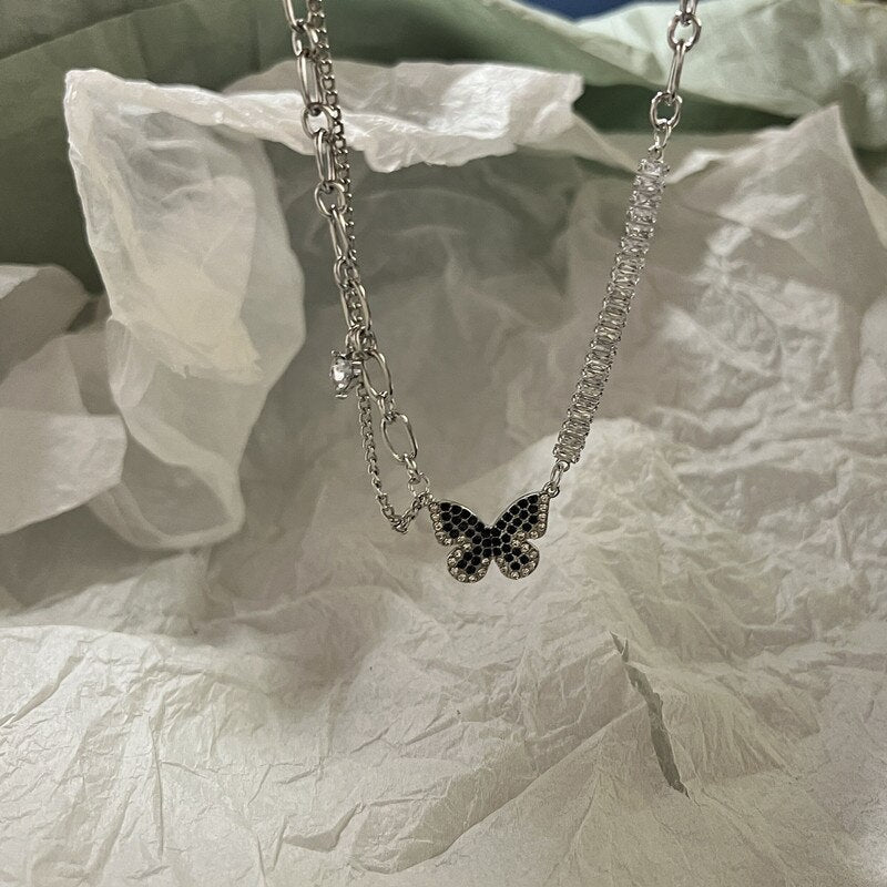 Vintage und einzigartige Charm- und Kettenhalskettenkollektion