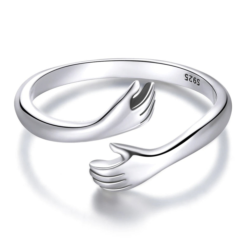 Carmiora- Umarmende Hände Ring