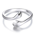 Carmiora- Umarmende Hände Ring