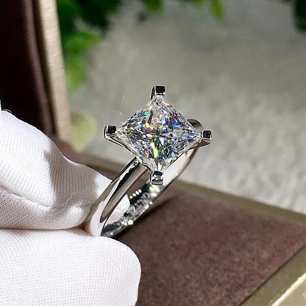 Carmiora - Schicke Kubische Ring