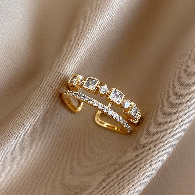 Carmiora - Opulenter Zirkonia-Ring