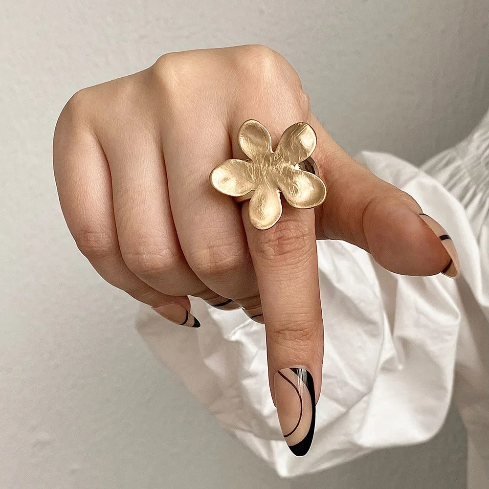 Carmiora - Moderner künstlerischer Ring
