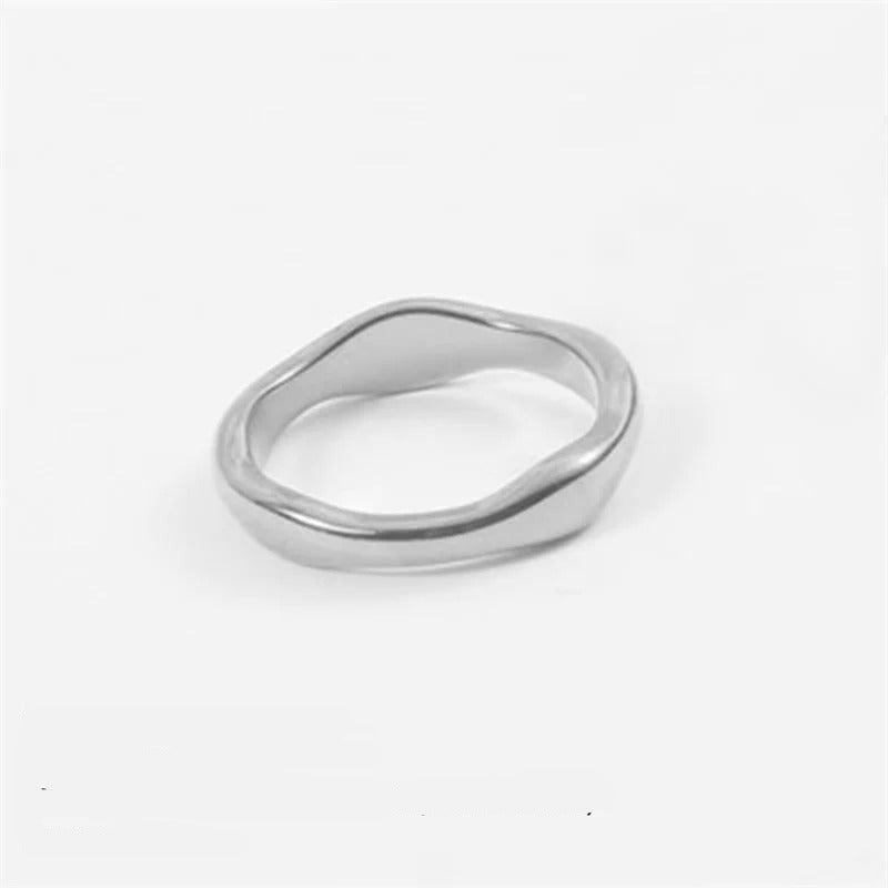 Carmiora - Einzigartige Ringe in Wellenform