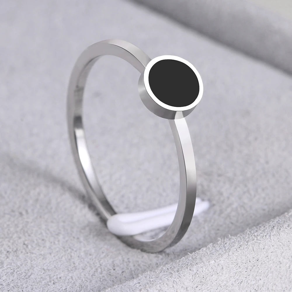 Carmiora - Einzigartiger Schwarzem Stein Ring