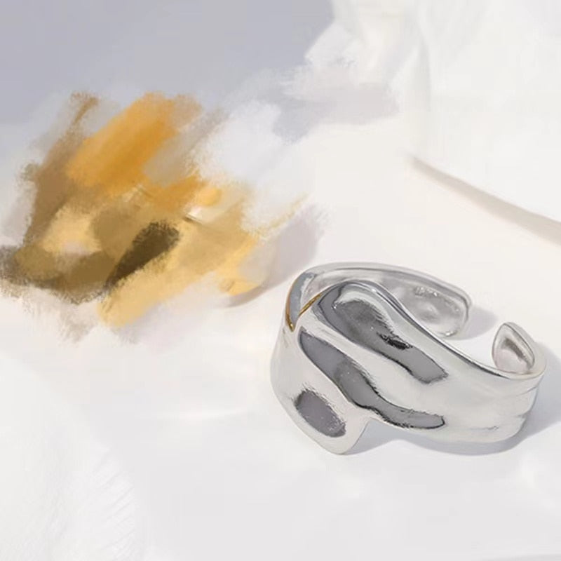 Verstellbare und stapelbare Ringkollektion aus Edelstahl