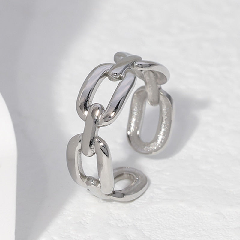 Verstellbare und stapelbare Ringkollektion aus Edelstahl