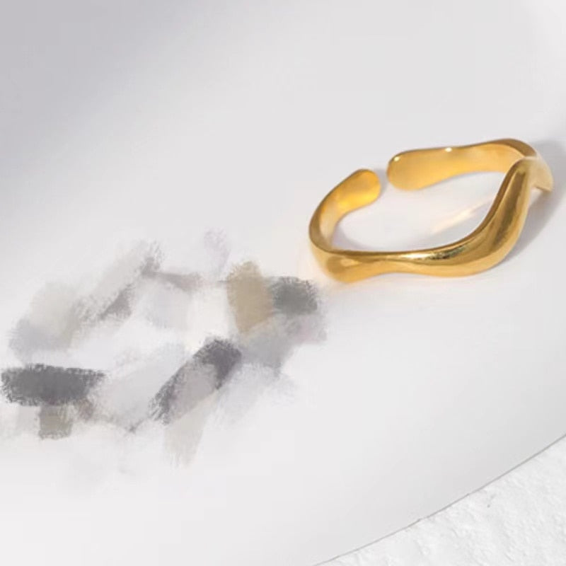 Verstellbare und stapelbare Ringkollektion aus Edelstahl