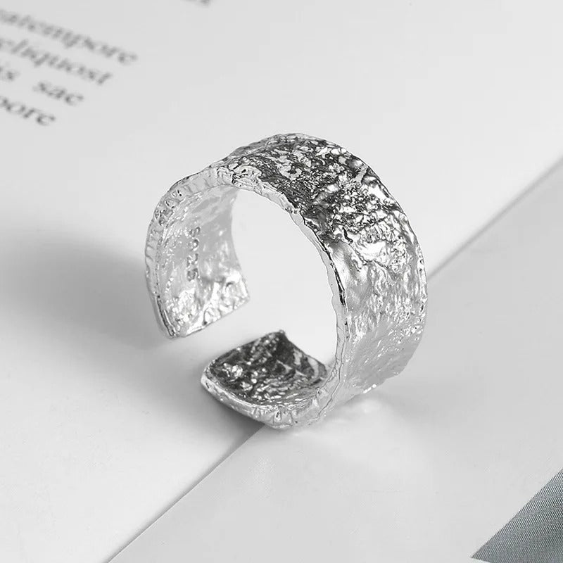 Carmiora - Geometrischer Rebellenring