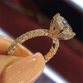 Carmiora - Atemberaubender Ring aus Strass