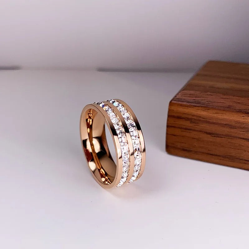 Carmiora - Schillernder Duo-Zirkon-Ring