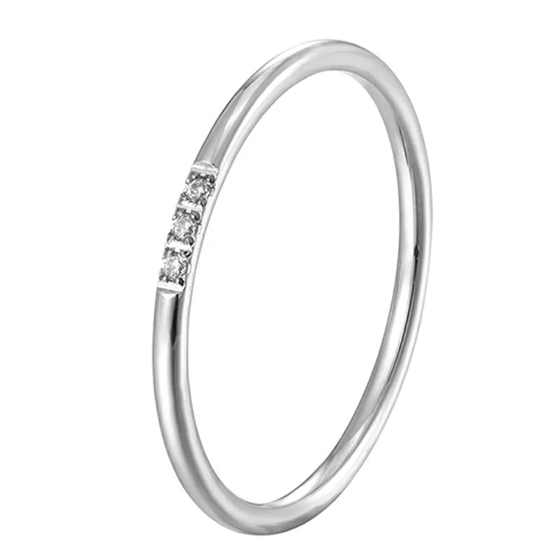 Carmiora - Zarter CZ-Glanz Fingerring