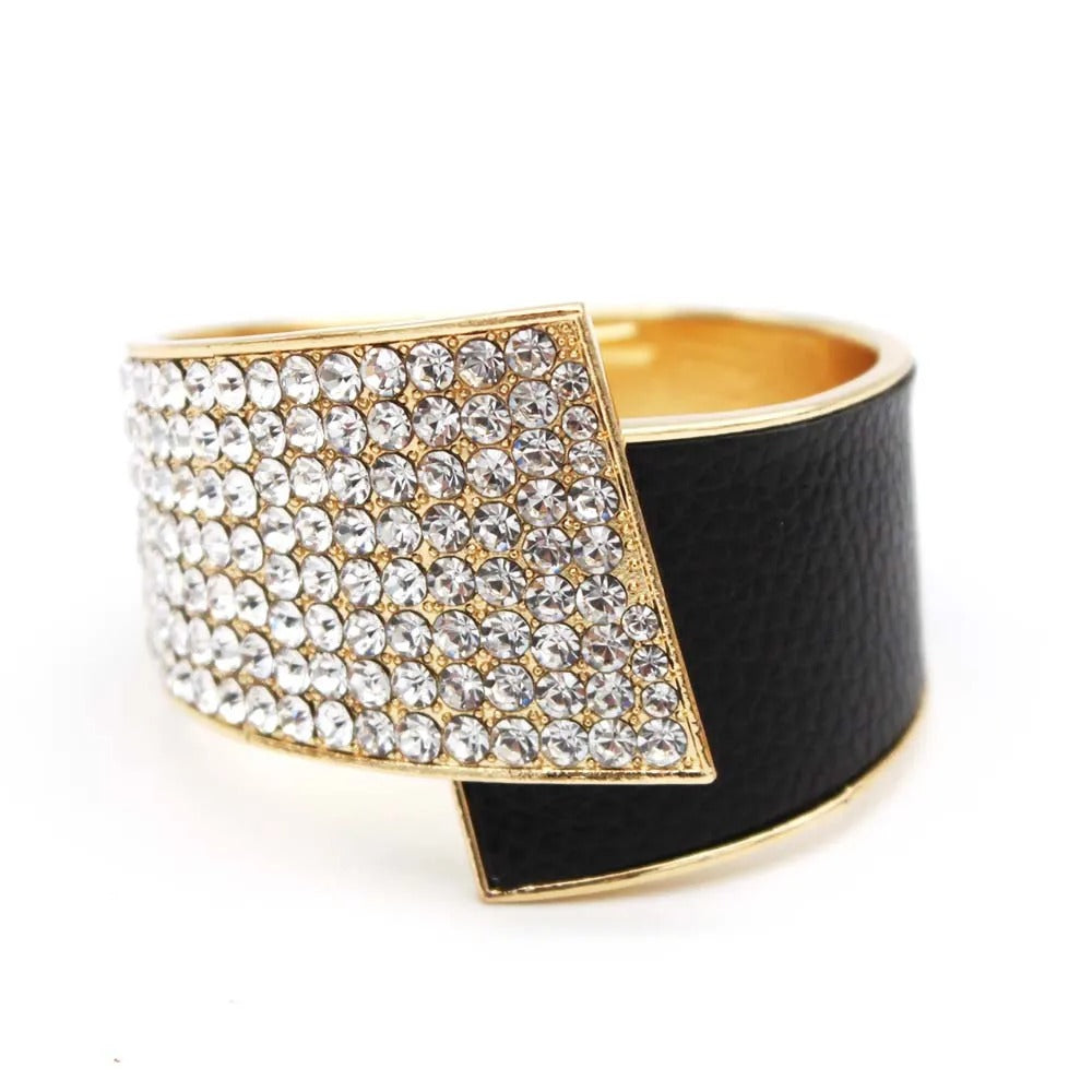 Carmiora - Geometrisches Kristallarmband
