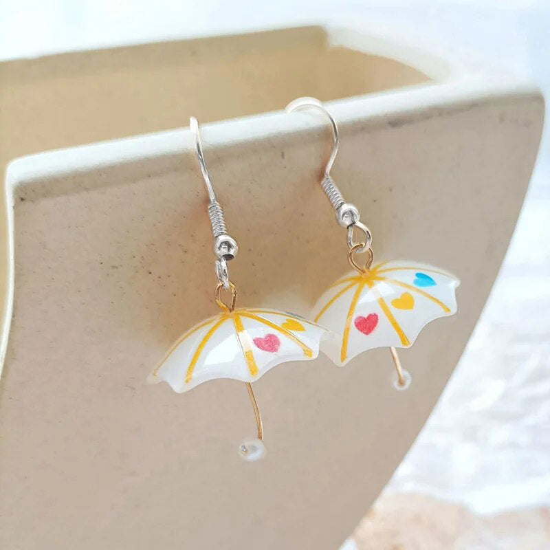 Verspielte kleine Regenschirm-Ohrhänger