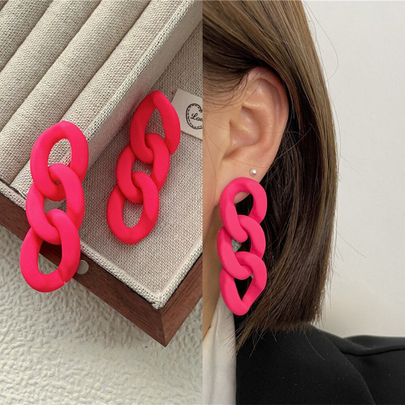 „Everything is Pink“-Kollektion geometrischer Statement-Ohrringe