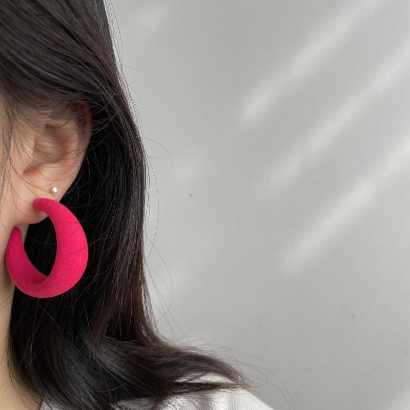 „Everything is Pink“-Kollektion geometrischer Statement-Ohrringe