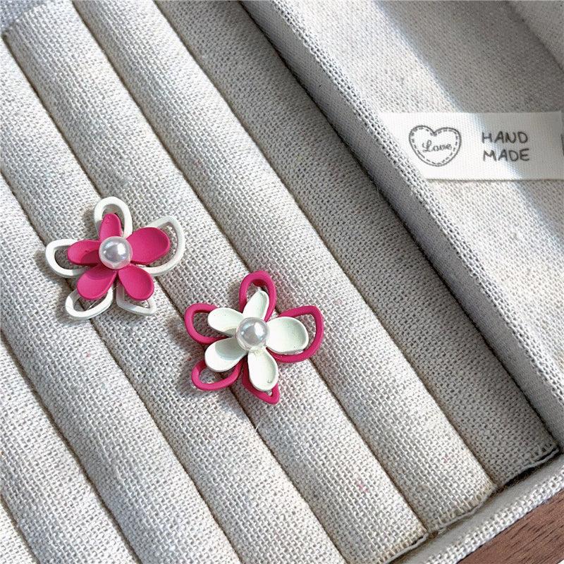 „Everything is Pink“-Kollektion geometrischer Statement-Ohrringe
