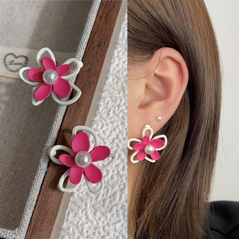 „Everything is Pink“-Kollektion geometrischer Statement-Ohrringe