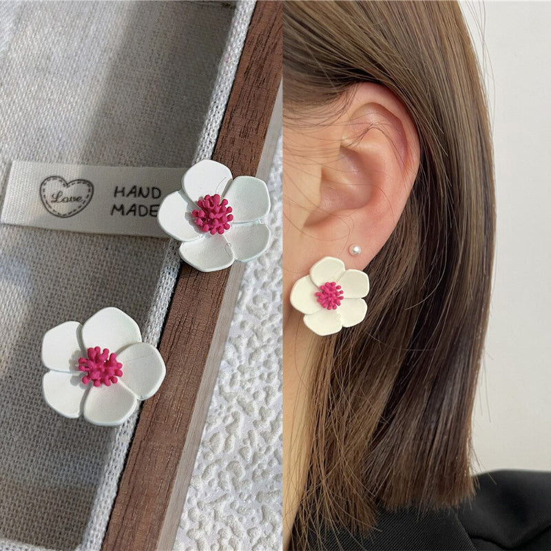 „Everything is Pink“-Kollektion geometrischer Statement-Ohrringe