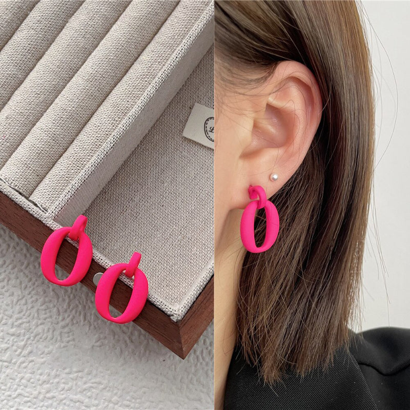 „Everything is Pink“-Kollektion geometrischer Statement-Ohrringe