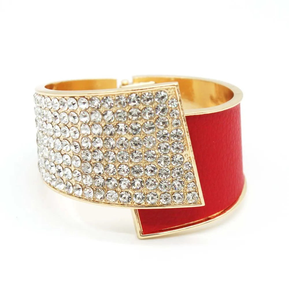 Carmiora - Geometrisches Kristallarmband