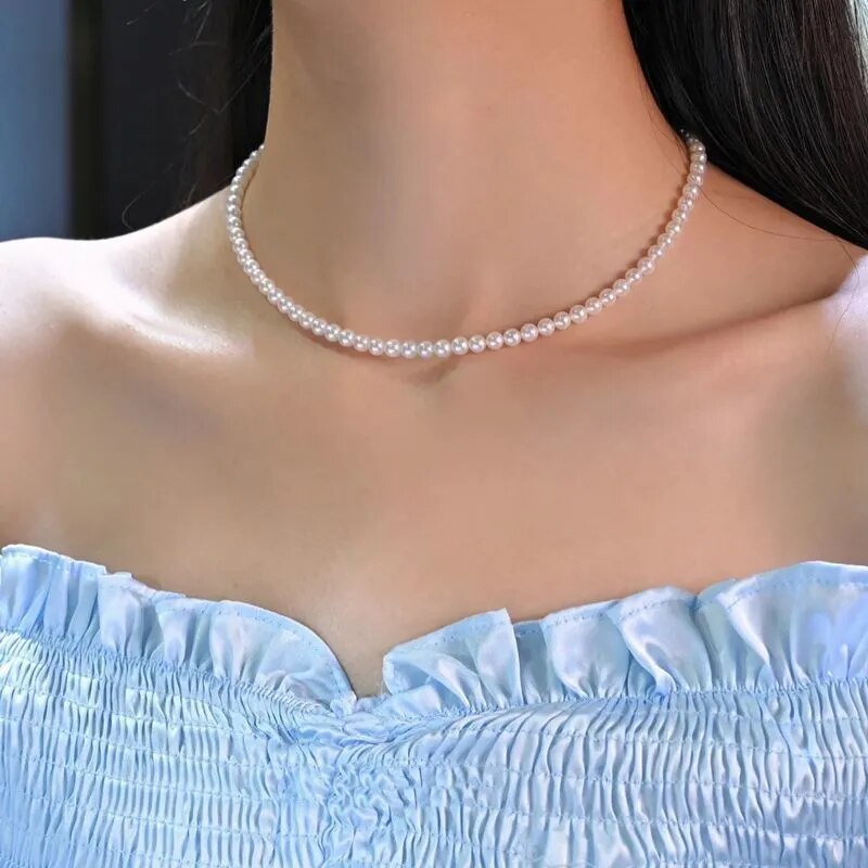 Klassische und elegante Choker-Halskette mit weißen Perlen