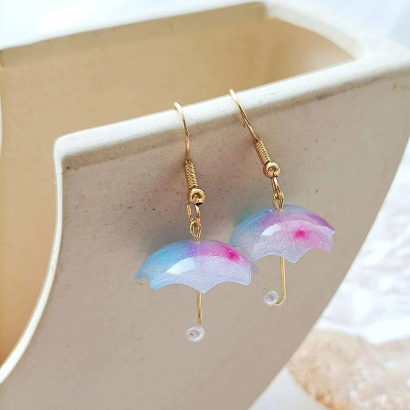 Verspielte kleine Regenschirm-Ohrhänger