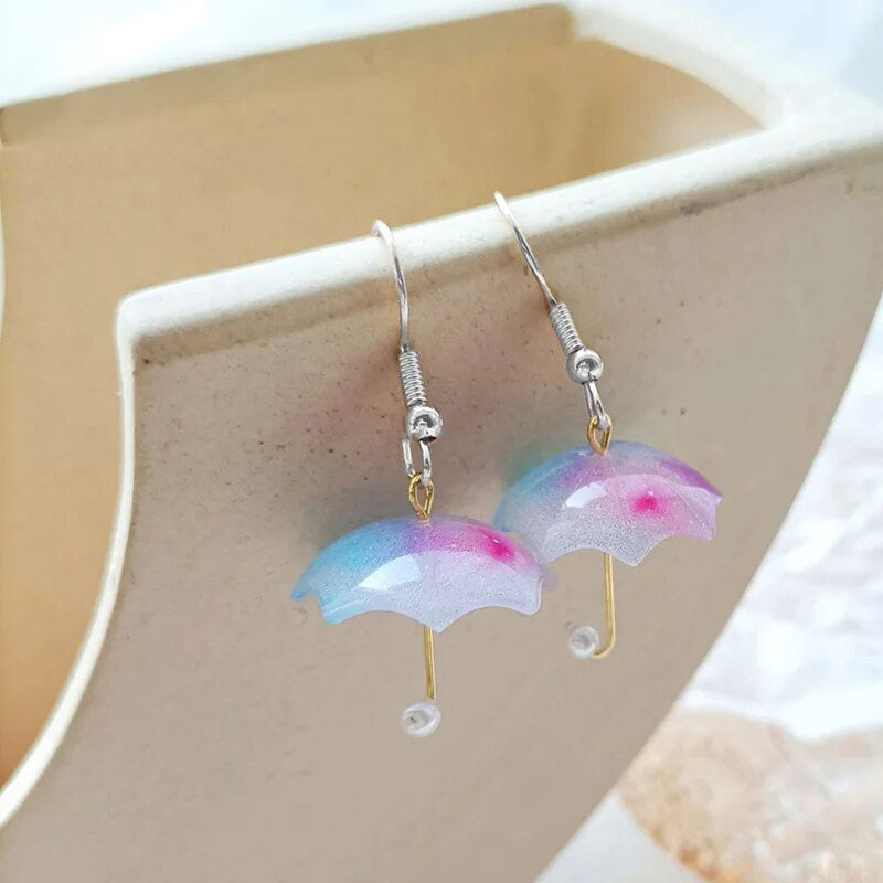 Verspielte kleine Regenschirm-Ohrhänger