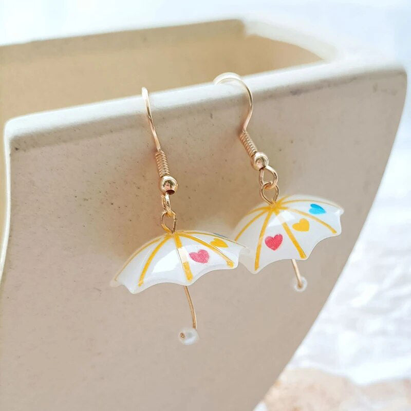 Verspielte kleine Regenschirm-Ohrhänger