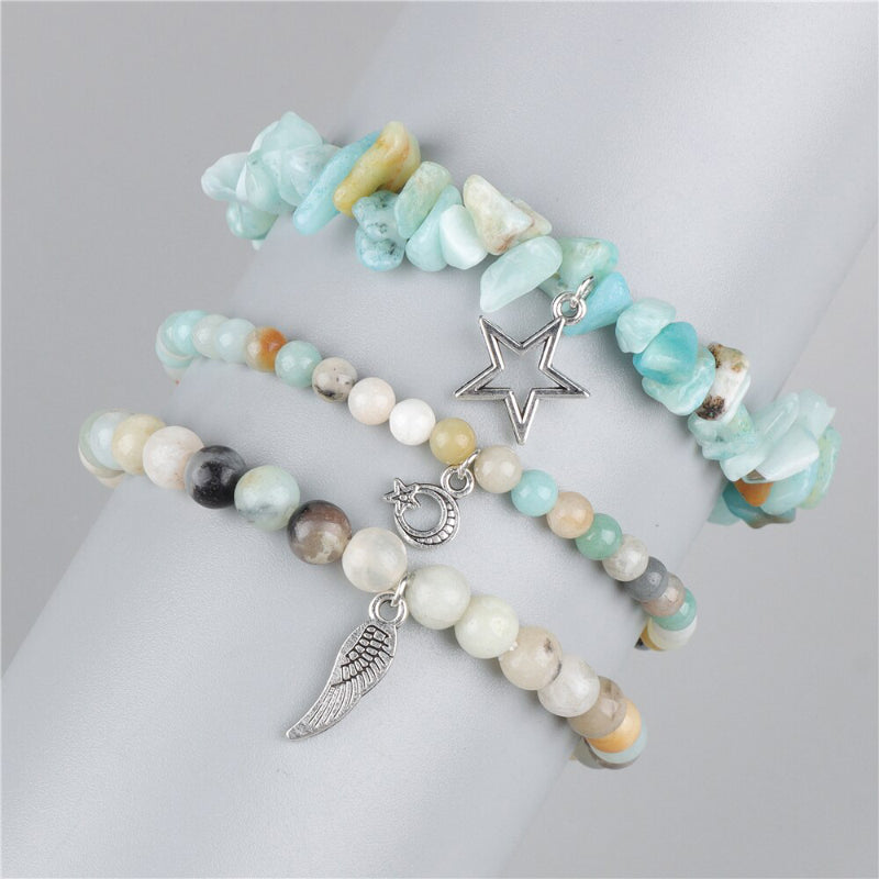 3-teiliges Armband-Set mit wunderschönen Steinperlen und Charms