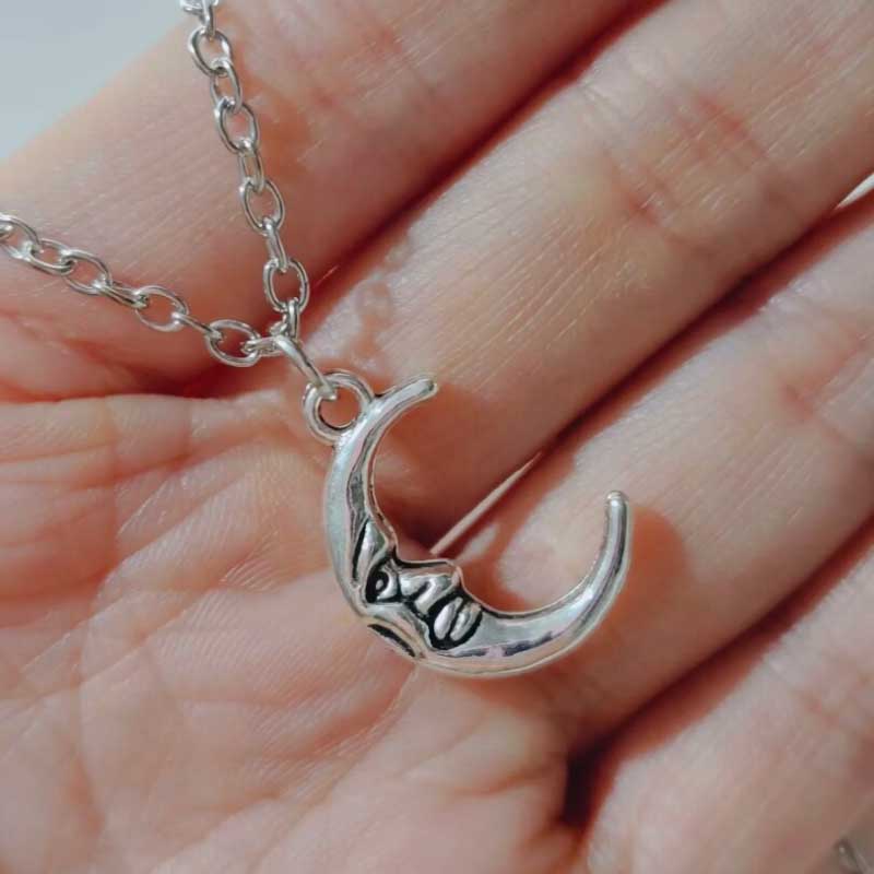 Halskettenkollektion „Sterne und Sternbilder“