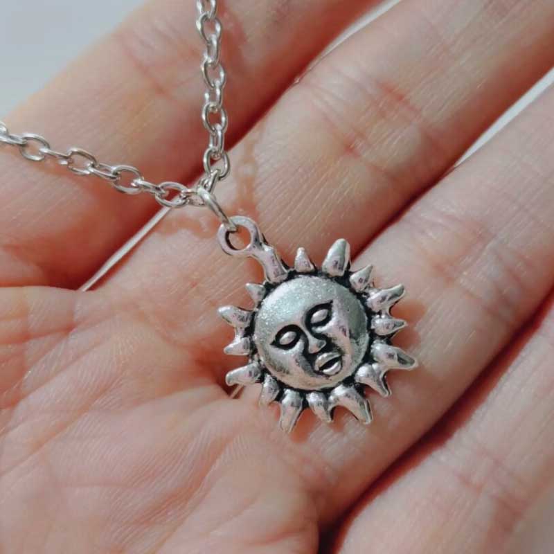 Halskettenkollektion „Sterne und Sternbilder“