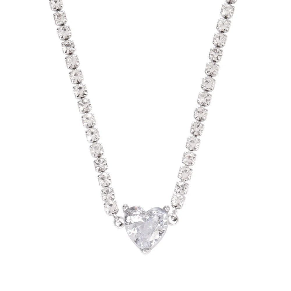 Chavri - Glitzernde Herz-Zirkon-Halskette