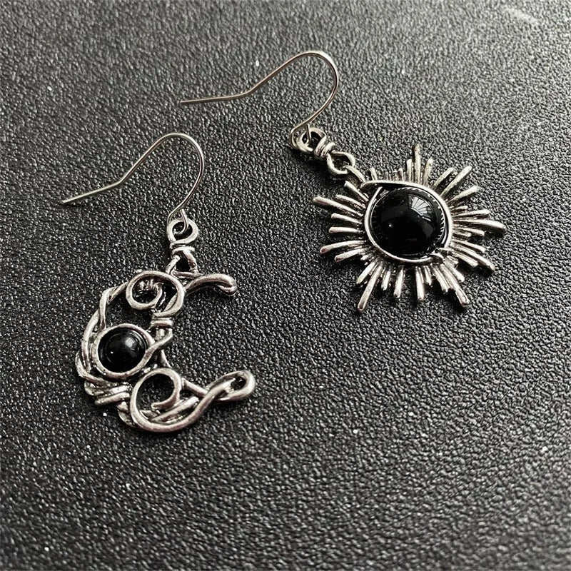 Vintage-Ohrhänger im böhmischen Stil mit Sonne und Mond