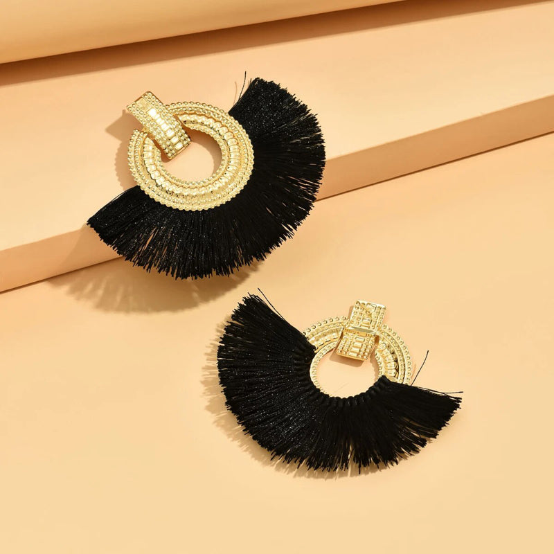 Fächerförmige böhmische Ohrringe mit Fransen und Quaste