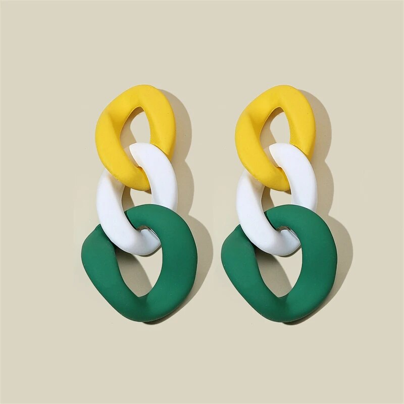 Farbblock-Ohrringe aus Acryl mit Kettenanhänger