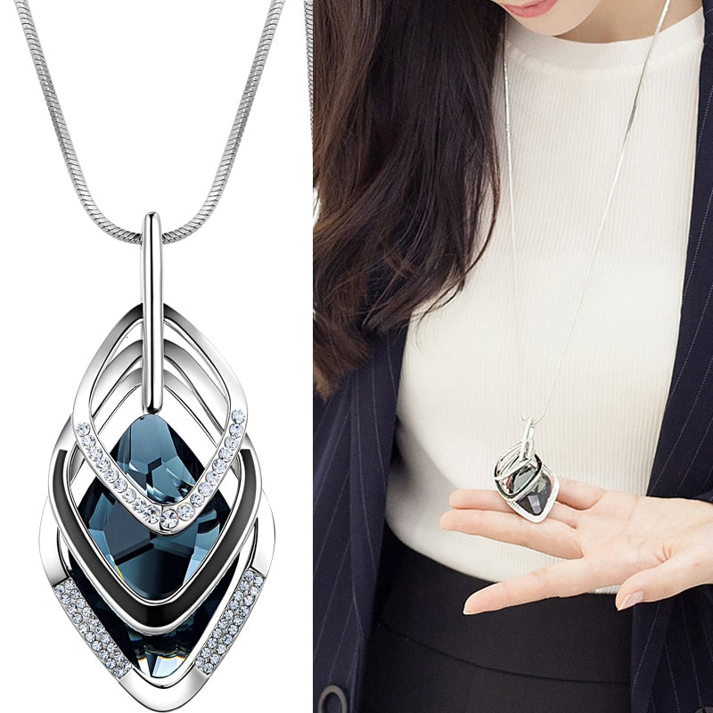 Anspruchsvolle lange Statement-Halsketten-Kollektion