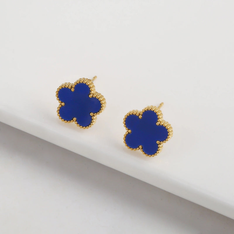 Glücksbringer-Ohrringe in Form einer fünfblättrigen Blume