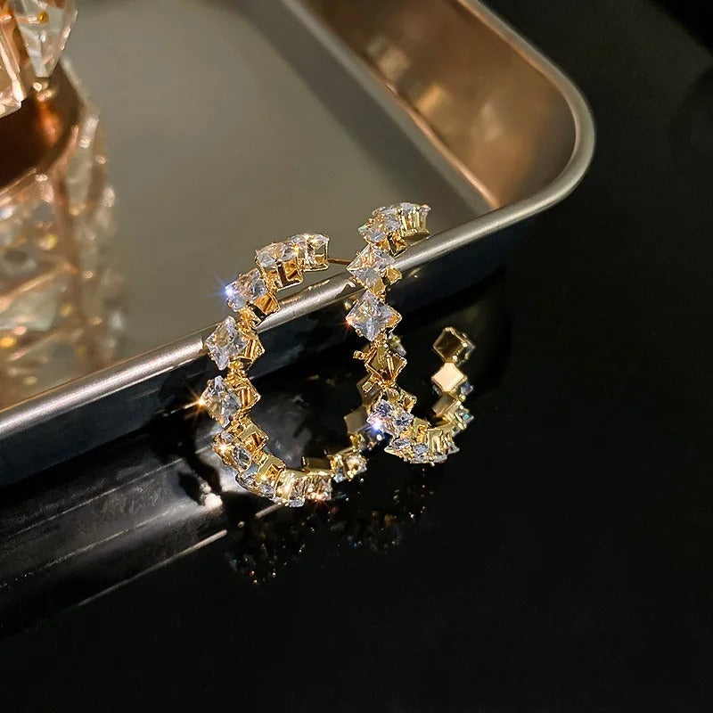 Carmiora - Glitterring Crystal Hoop Ohrringe