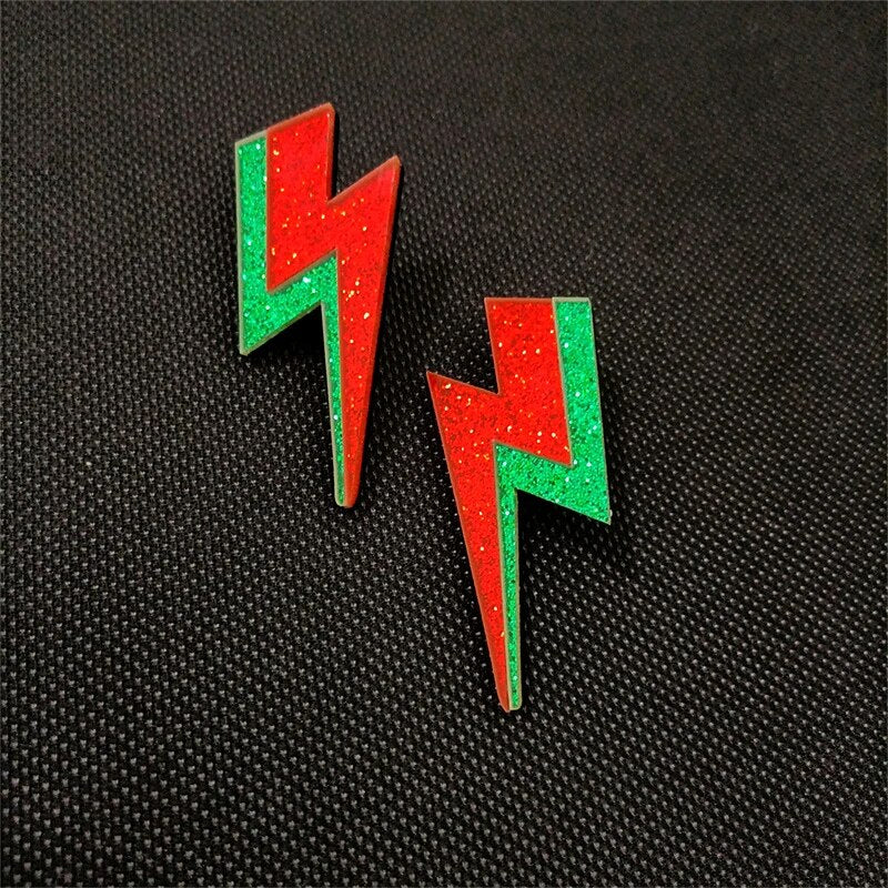 Mehrfarbige Glitzer-Ohrstecker aus Acryl mit Blitz