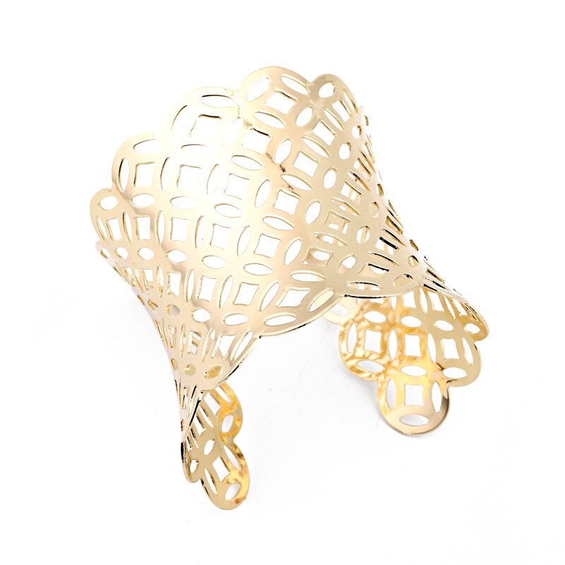 Breite Armreife im ethnischen Stil