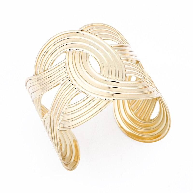 Breite Armreife im ethnischen Stil