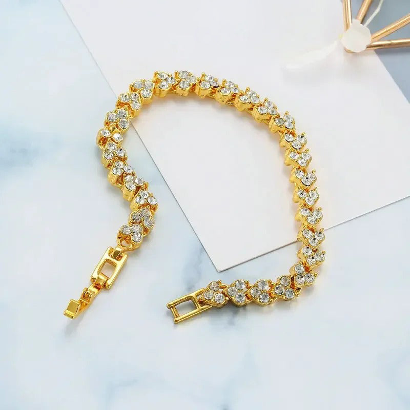 Zarte Strass-Herzkettenarmbänder für Damen