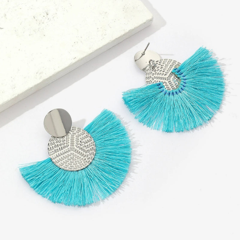 Fächerförmige böhmische Ohrringe mit Fransen und Quaste