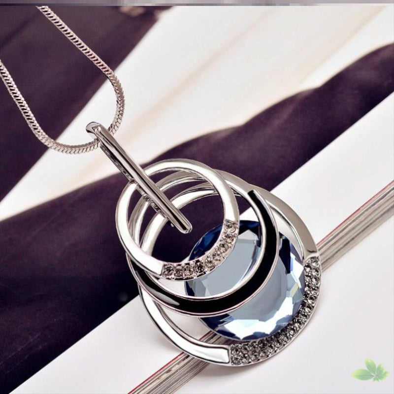 Anspruchsvolle lange Statement-Halsketten-Kollektion