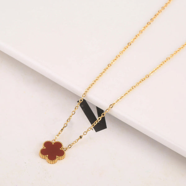 Glücksbringer-Halsketten in Form einer fünfblättrigen Blume