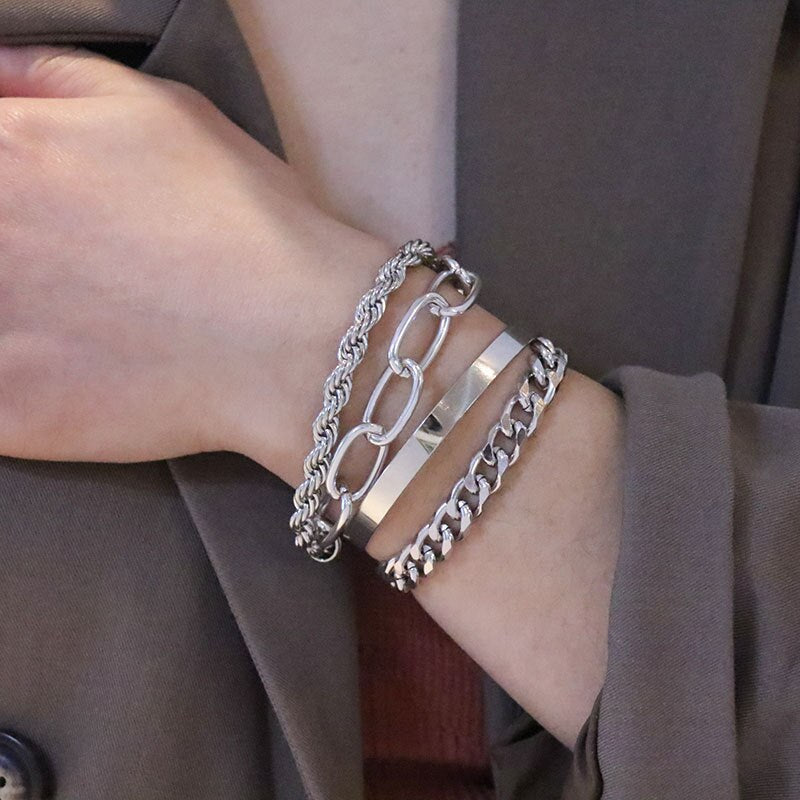 Mehrlagige, dick vergoldete Kettenarmbänder