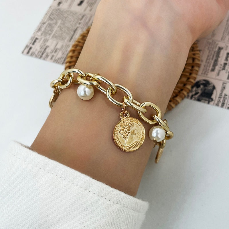 Mehrlagige, dick vergoldete Kettenarmbänder