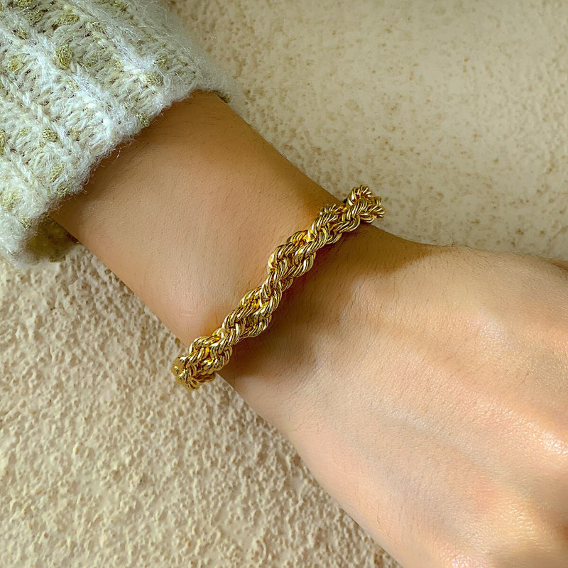 Mehrlagige, dick vergoldete Kettenarmbänder