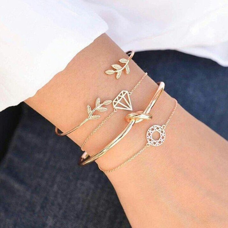 Mehrlagige, dick vergoldete Kettenarmbänder