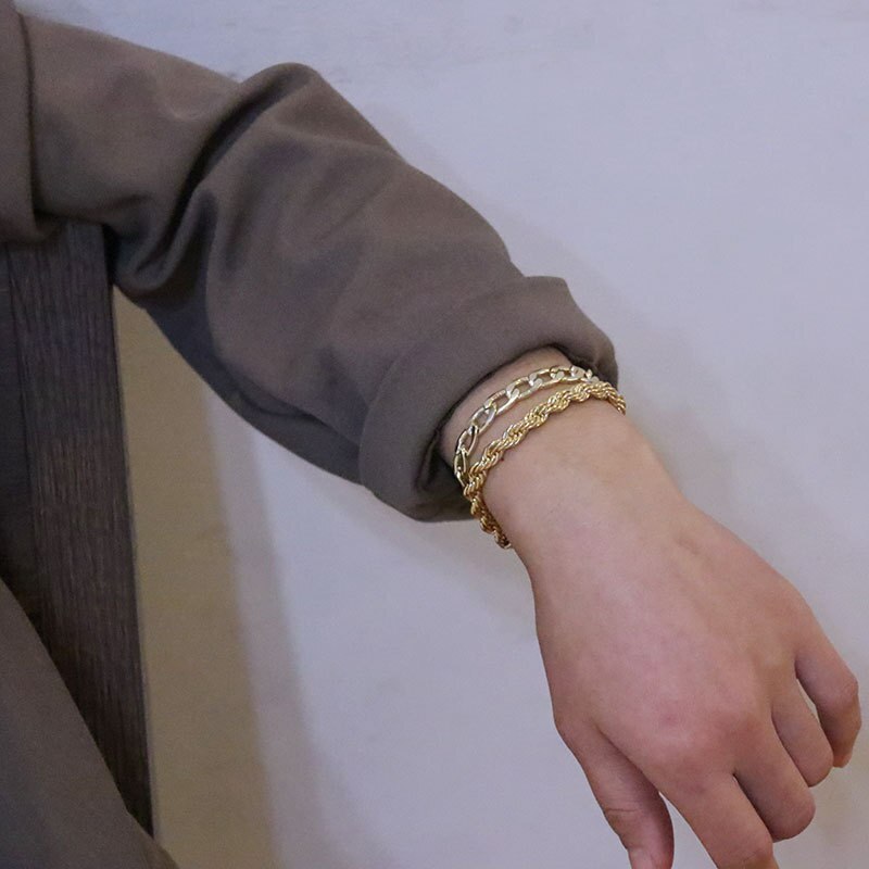 Mehrlagige, dick vergoldete Kettenarmbänder